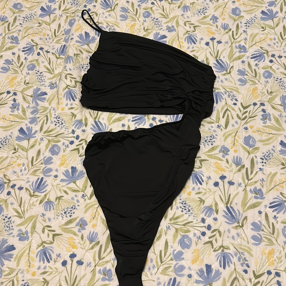 Windsor black one shoulder, ruched body, cut out waist bodysuit